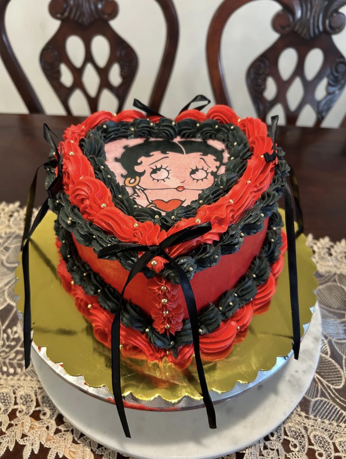 Custom cake 18 by Neri's Cakes