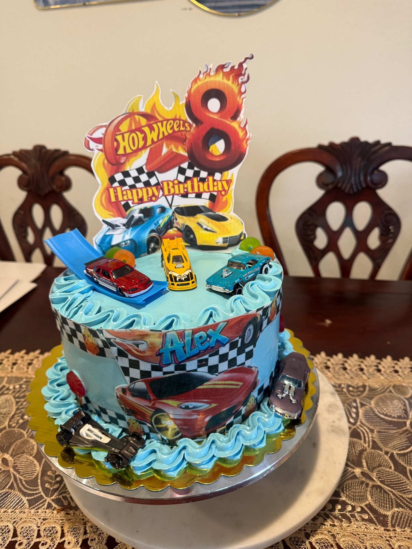 Custom cake 8 by Neri's Cakes